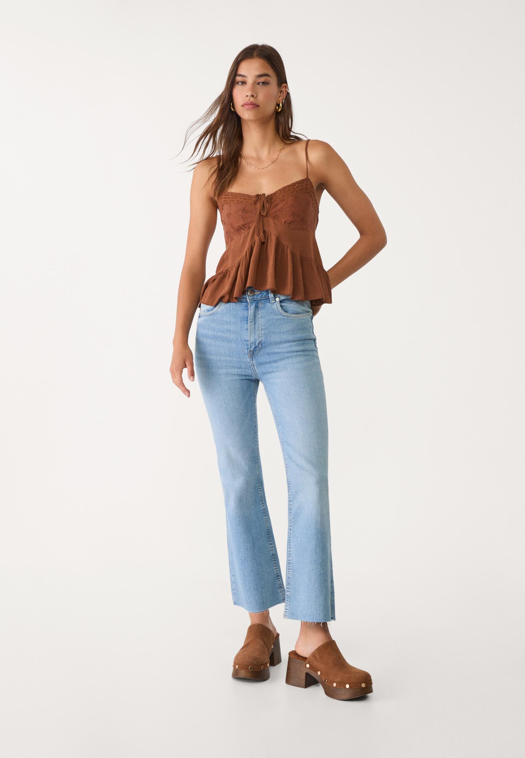 stradivarius-jeansy-703les-1.jpg